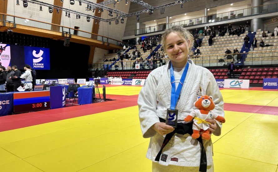 Lucie Mascaro vice-championne de France U21 de Jujitsu combat